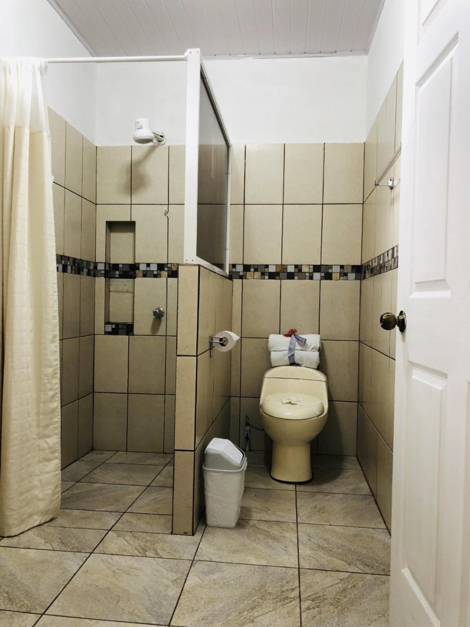 Hotel Andrea Neily Zewnętrze zdjęcie